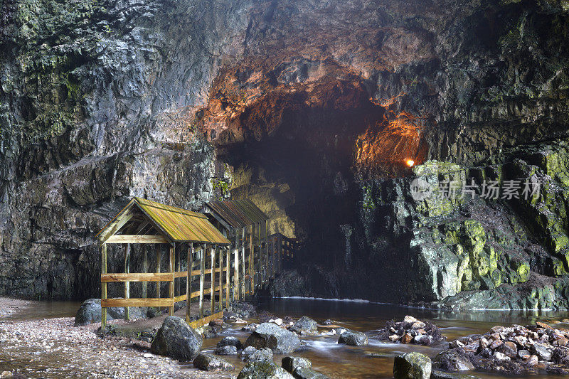 Smoo Cave, Durness，苏格兰，英国